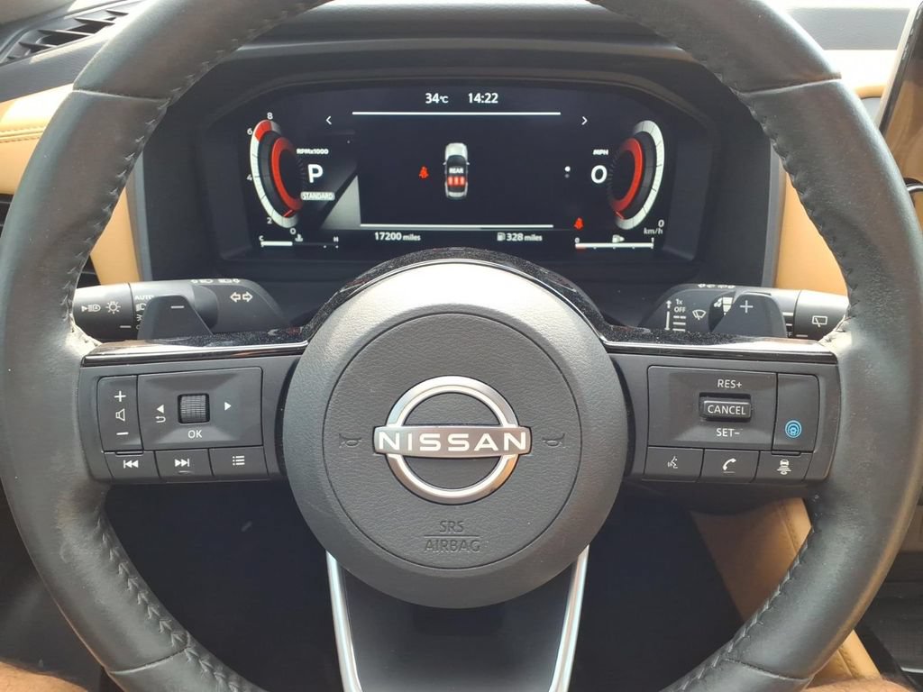 Used 2023 Nissan Rogue Platinum FWD image 14