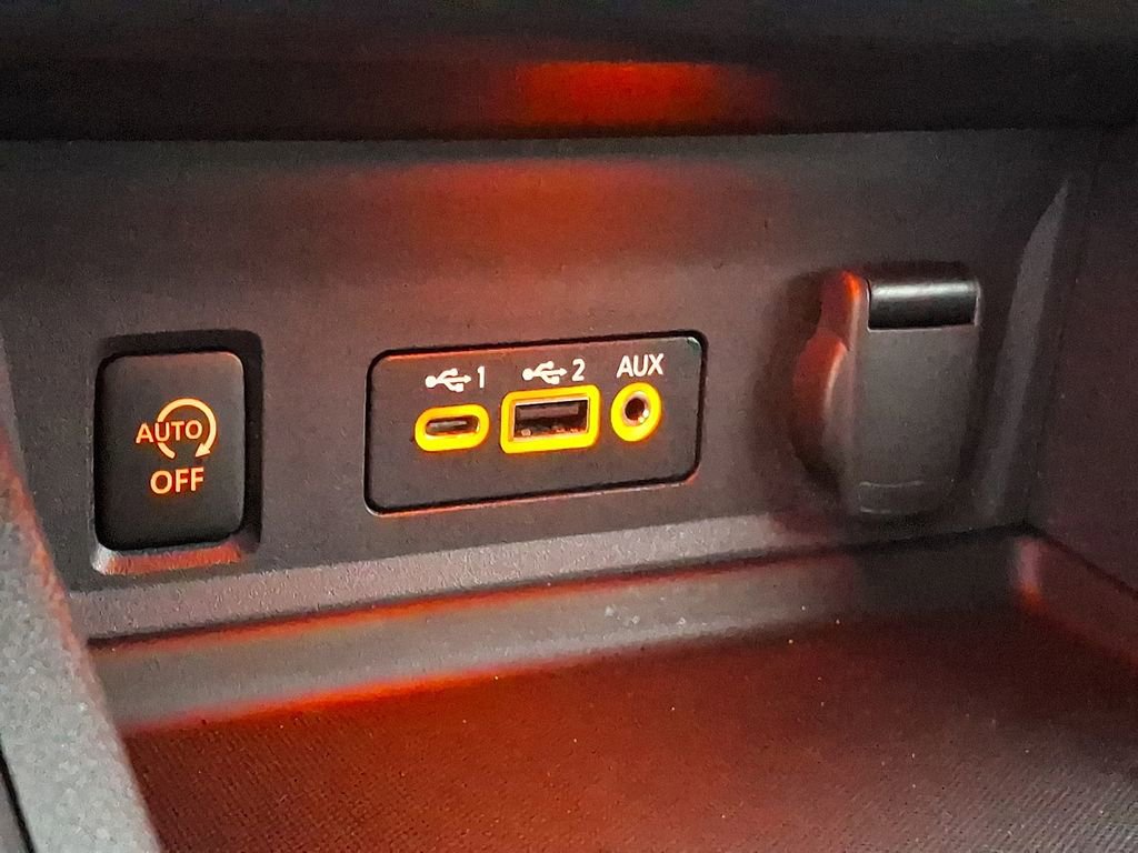 Used 2025 Nissan Sentra SV image 20