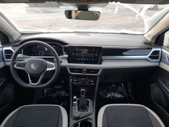 New 2026 Volkswagen Taos SE image 26