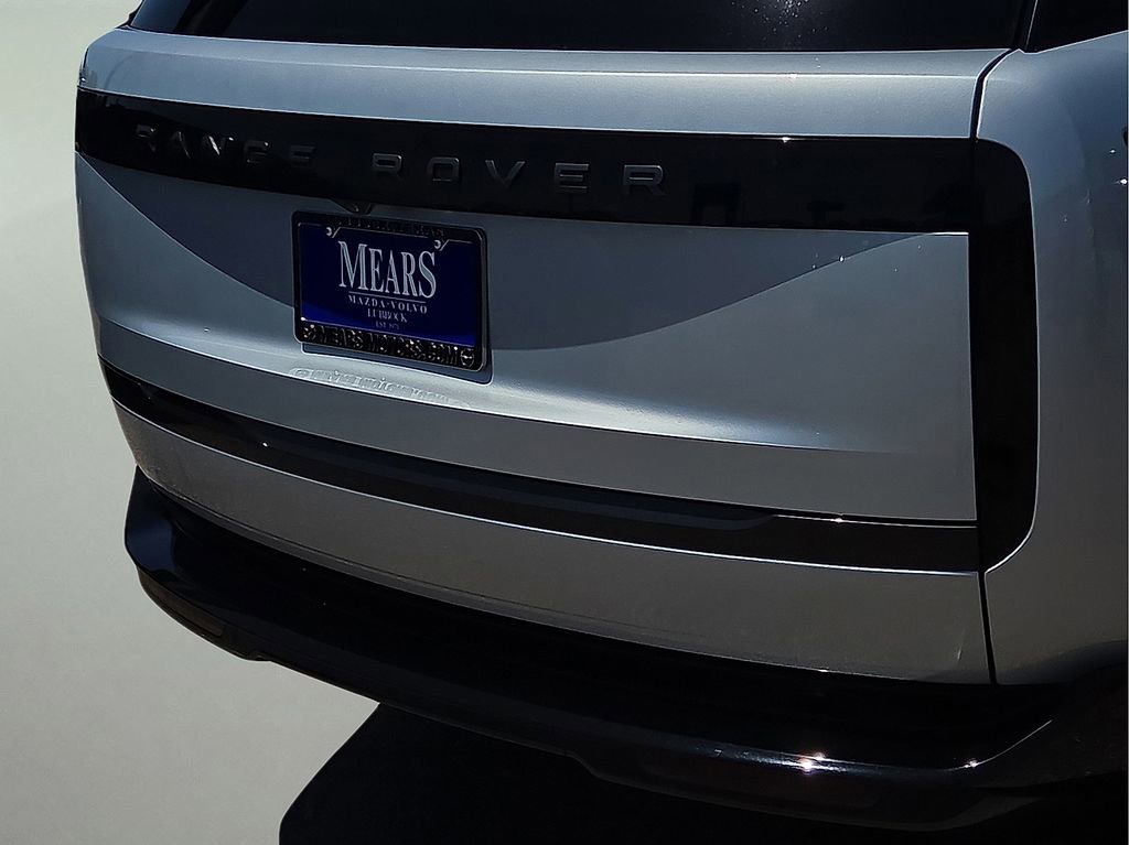 Used 2024 Land Rover Range Rover SE image 15