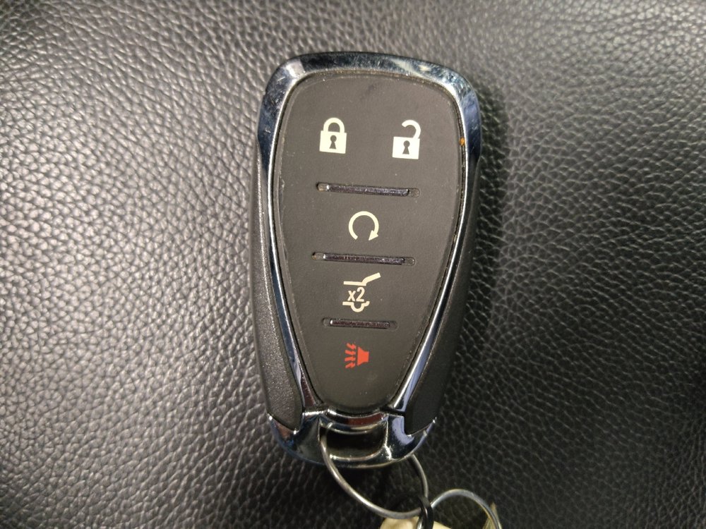 Used 2022 Chevrolet Equinox RS w/ RS Leather Package FWD image 32