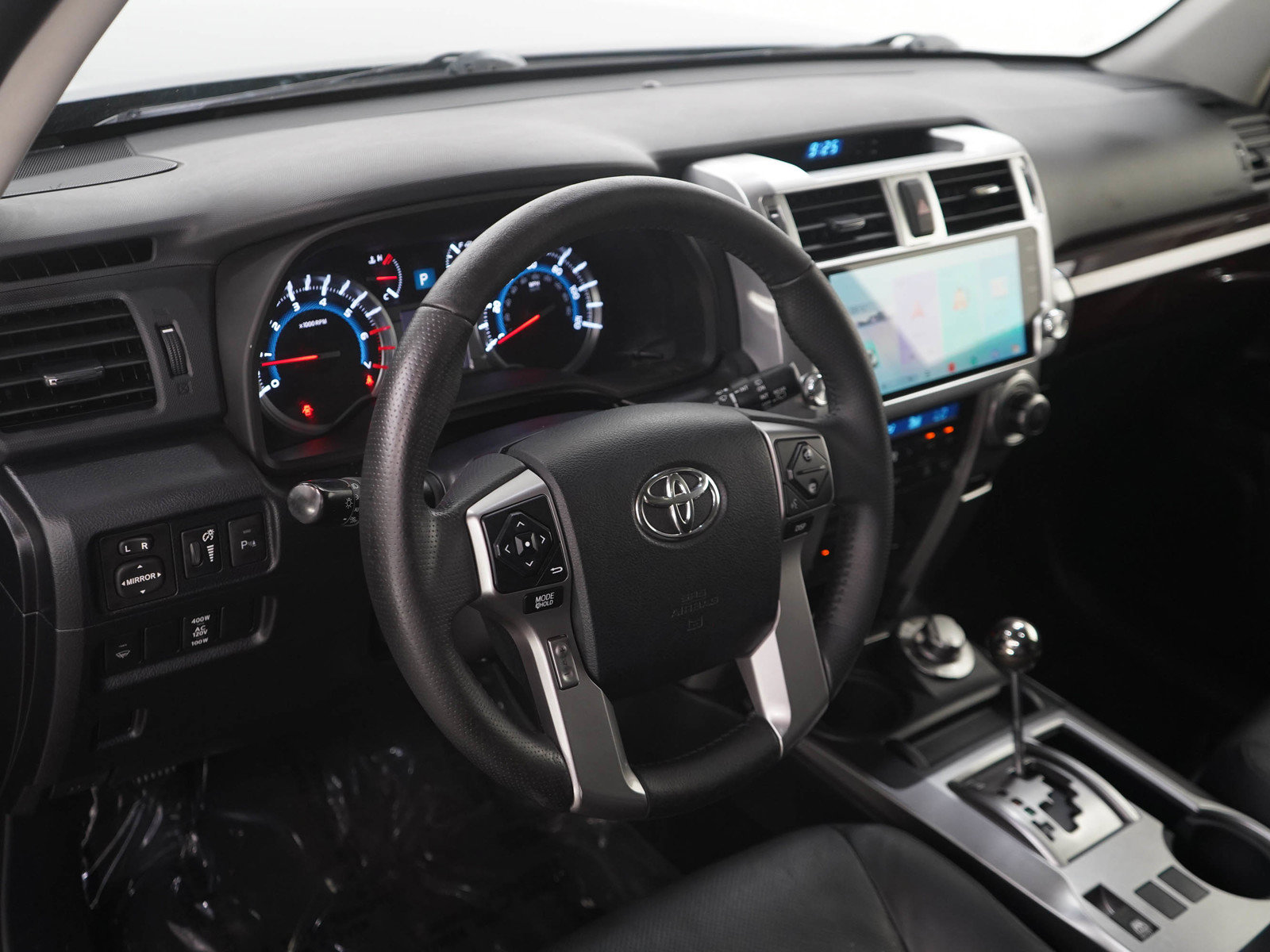 Used 2018 Toyota 4Runner Limited AWD/4WD image 22