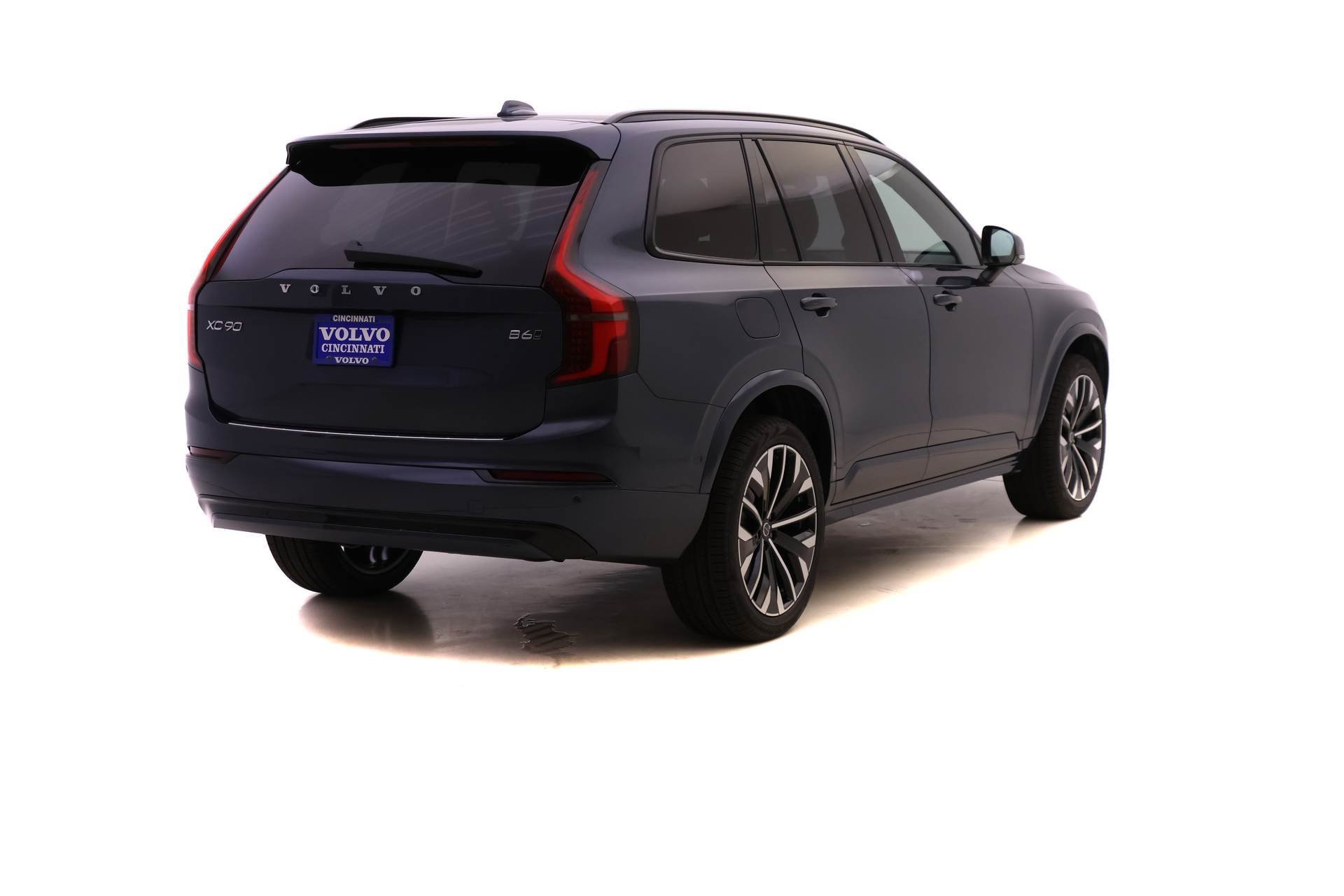 New 2026 Volvo XC90 B6 Ultra w/ Protection Package Premier image 4