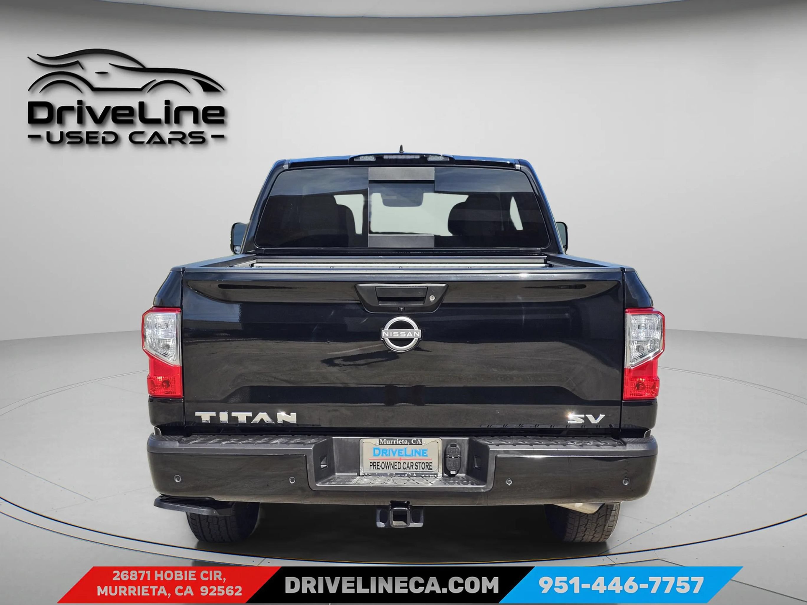 Used 2024 Nissan Titan SV w/ SV Convenience Package RWD image 3