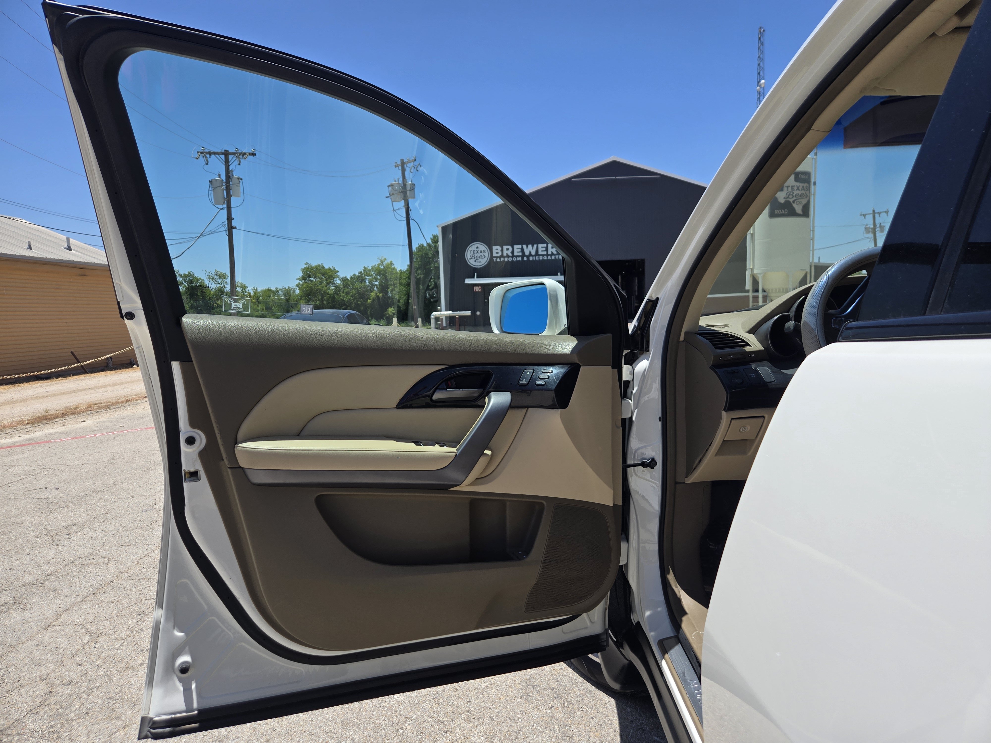 Used 2008 Acura MDX w/ Tech & Entertainment Pkg AWD/4WD image 4