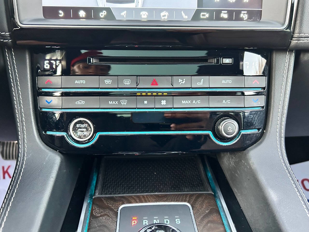 Used 2017 Jaguar F-PACE S image 23