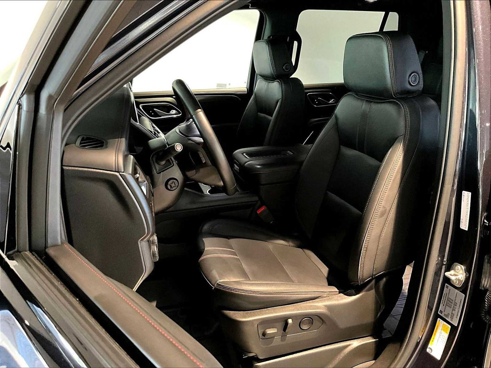 Used 2024 Chevrolet Tahoe RST w/ Luxury Package AWD/4WD image 8