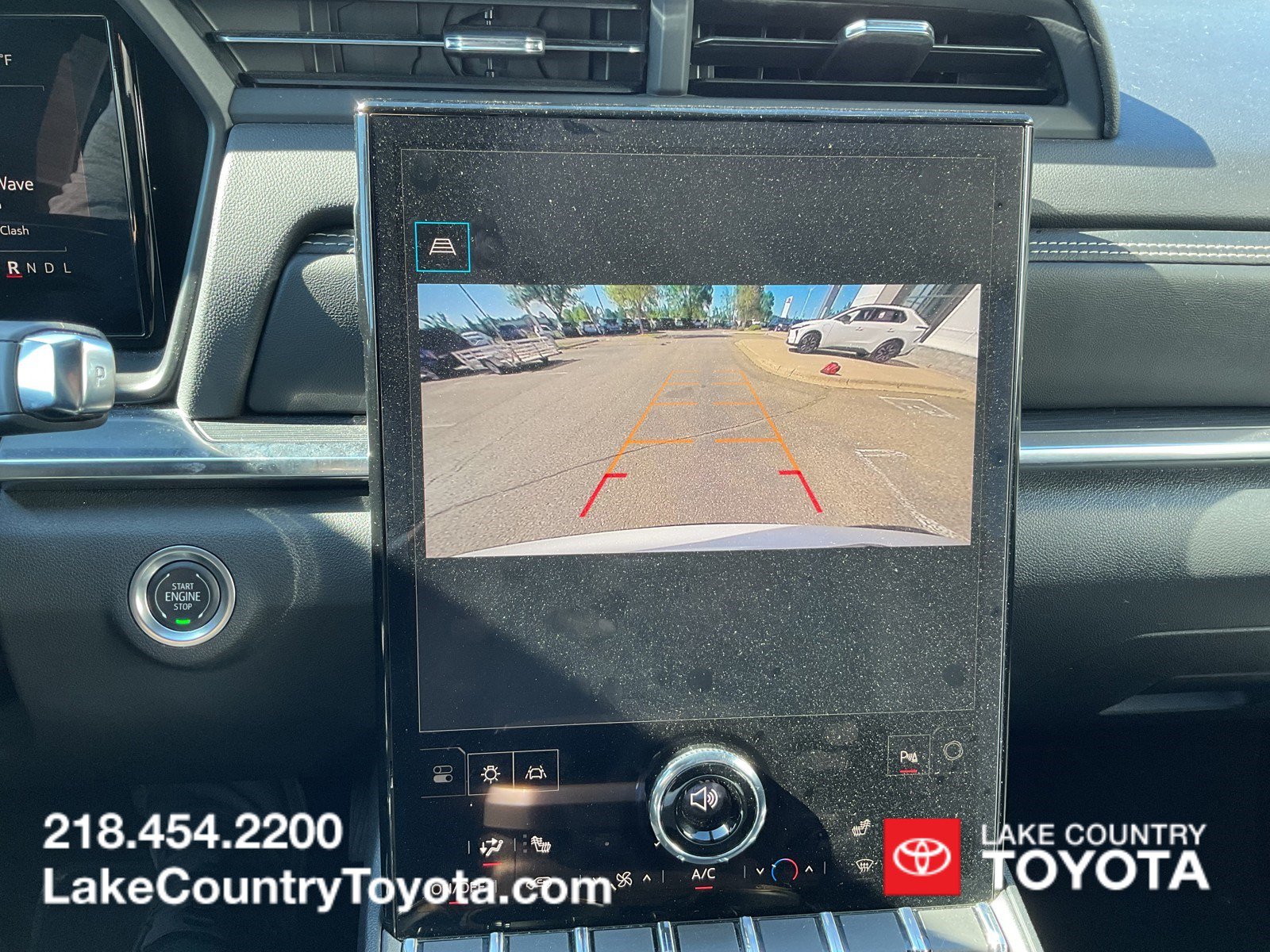 Used 2025 GMC Terrain Elevation AWD/4WD image 33
