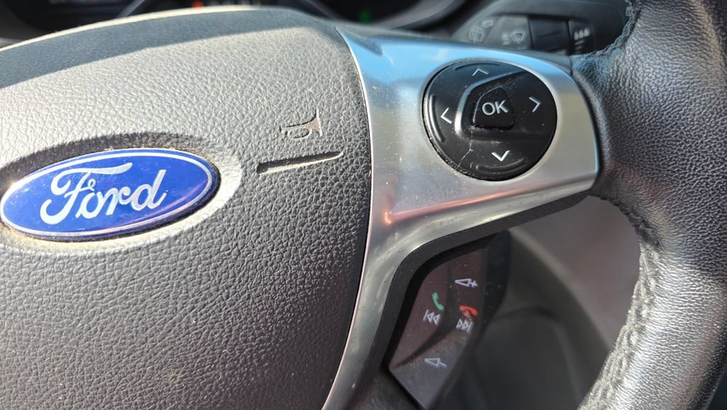 Used 2017 Ford C-MAX Energi SE w/ Equipment Group 401A FWD image 15