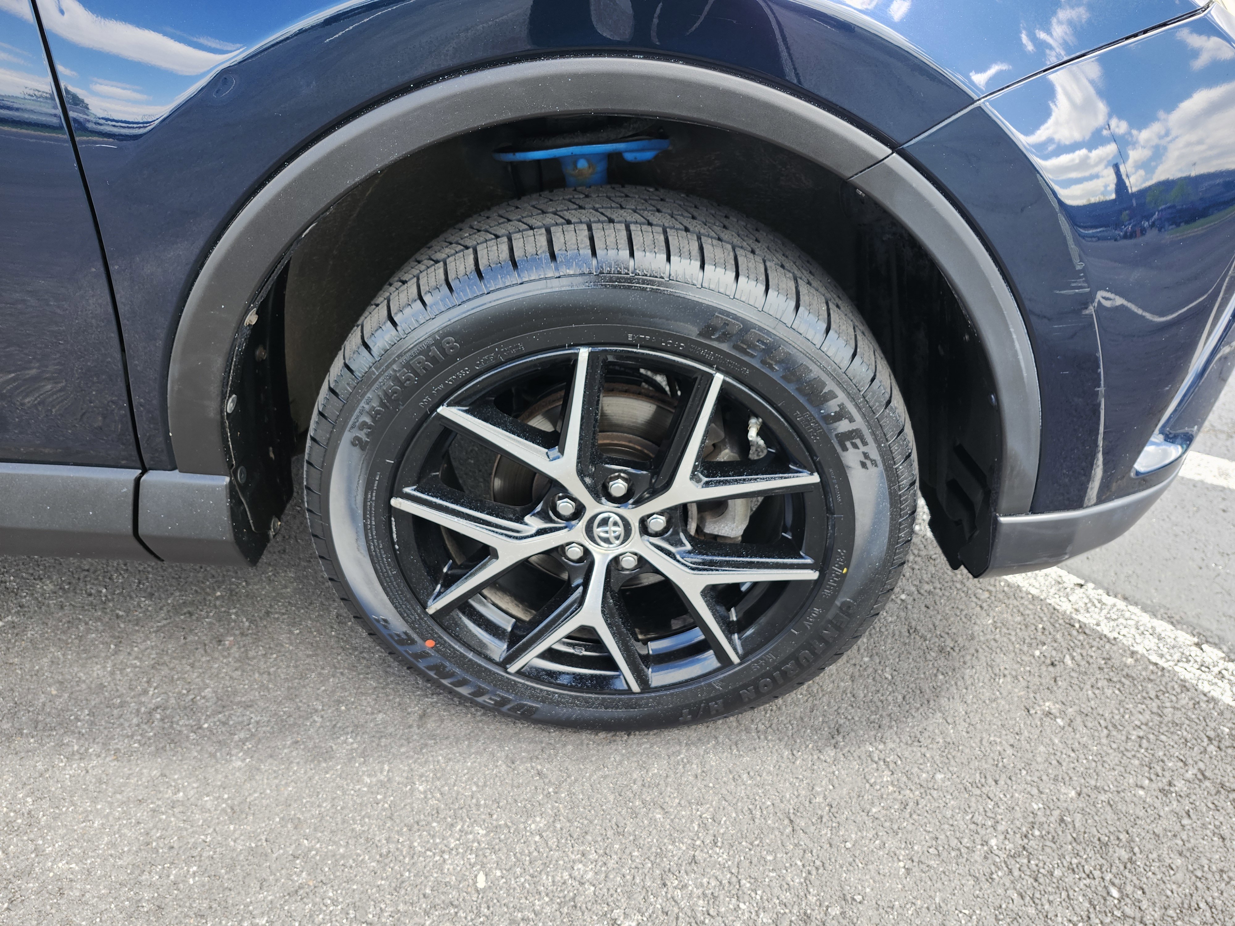 Used 2017 Toyota RAV4 SE FWD image 11