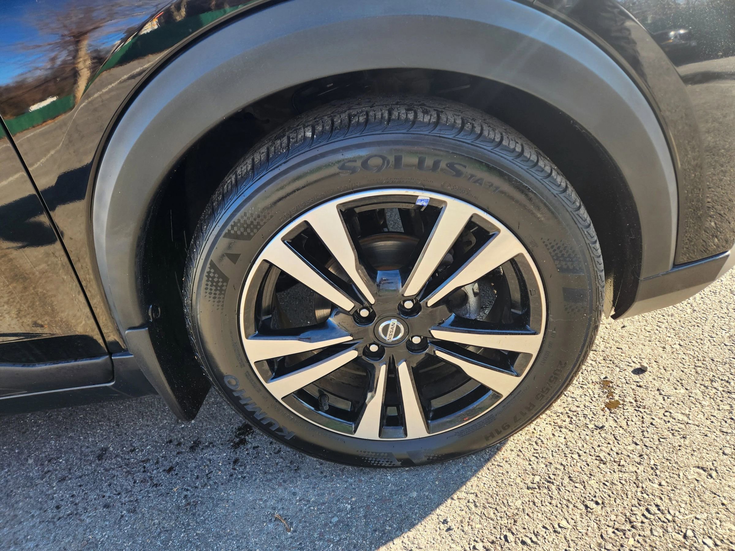 Used 2020 Nissan Kicks SV image 6