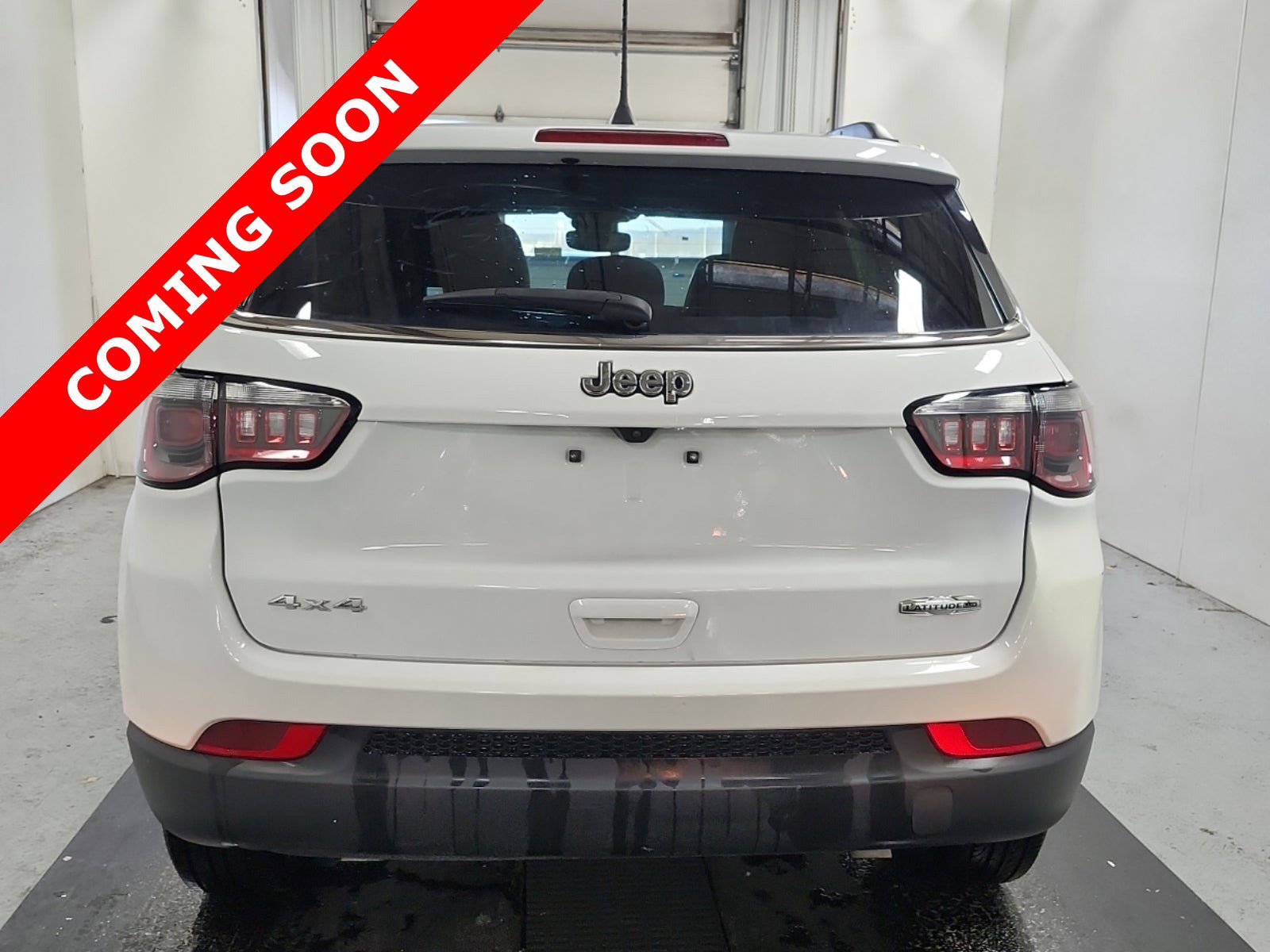 Used 2024 Jeep Compass Latitude w/ Sun and Sound Group image 5