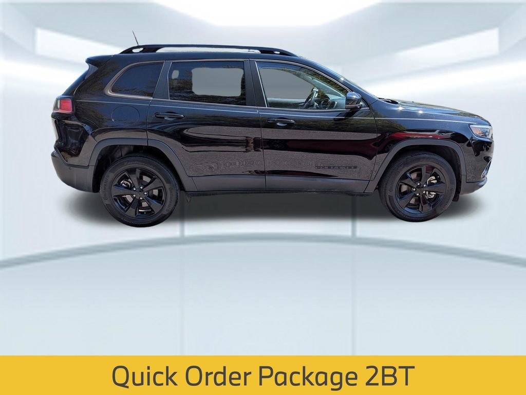 Used 2023 Jeep Cherokee Altitude Lux image 19
