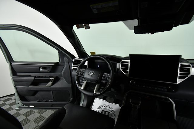 Used 2025 Toyota Sequoia Limited image 19