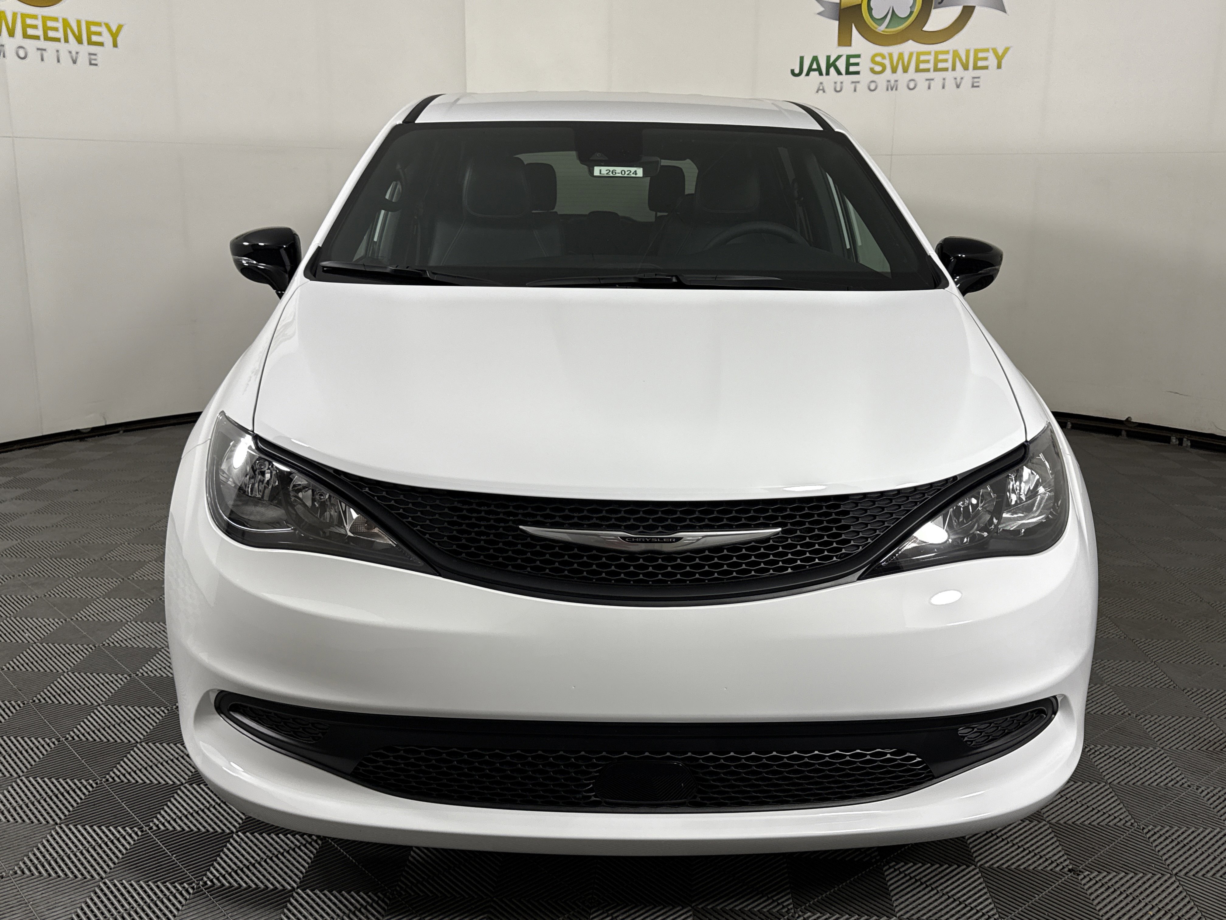 New 2026 Chrysler Voyager LX image 3