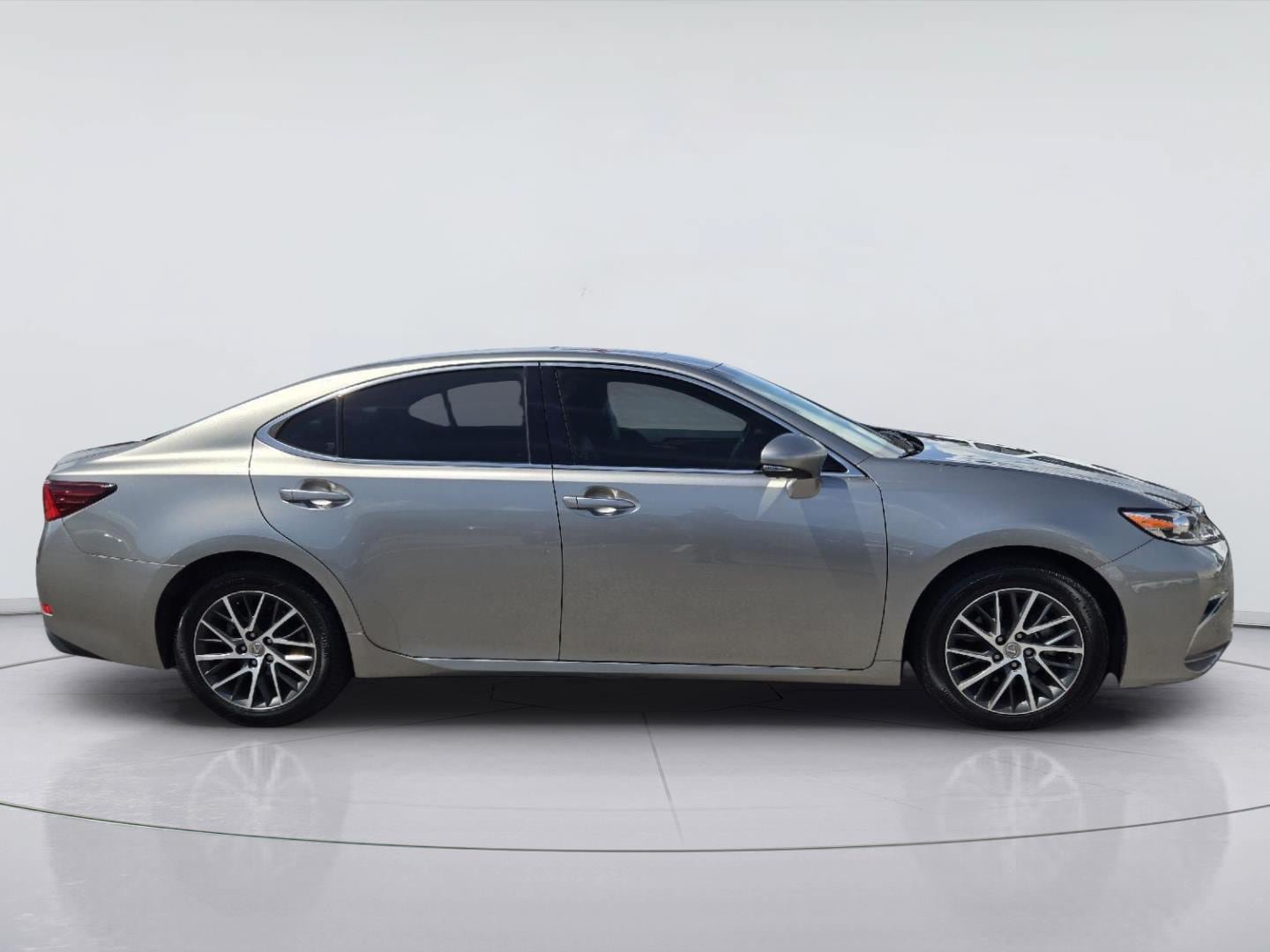 Used 2018 Lexus ES 350 w/ Luxury Package w/Wood Trim FWD image 4