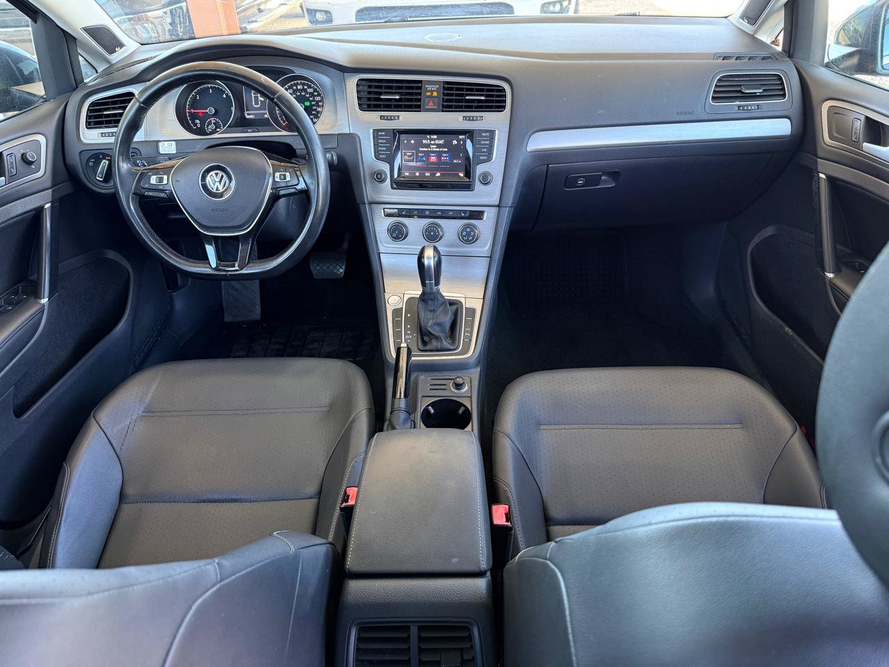 Used 2015 Volkswagen Golf TDI SE FWD image 14