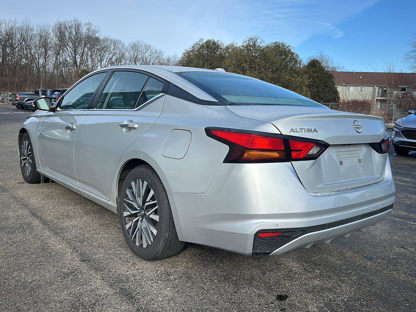 Used 2024 Nissan Altima 2.5 SV image 7