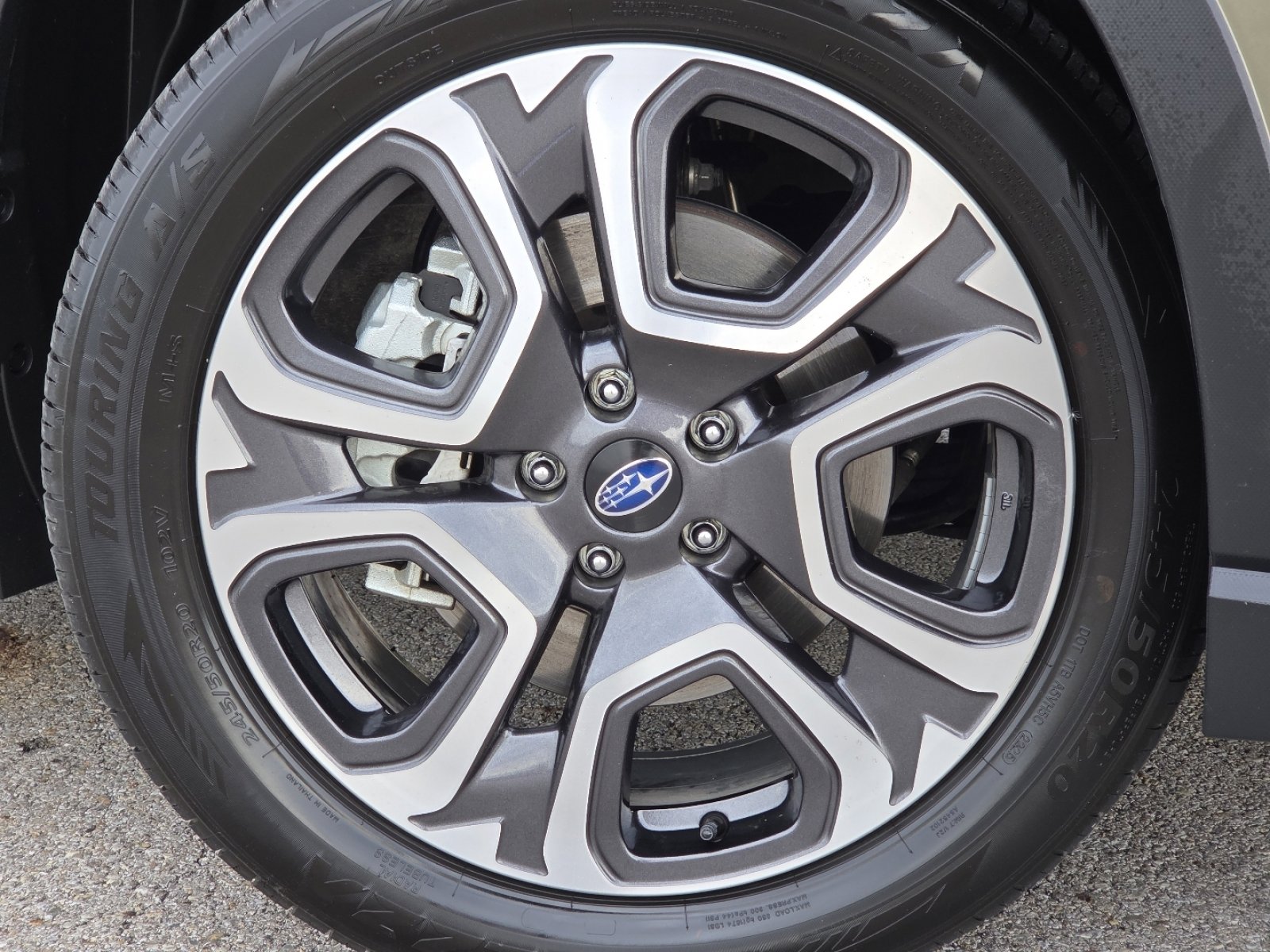Used 2024 Subaru Ascent Limited w/ Technology Package AWD/4WD image 12