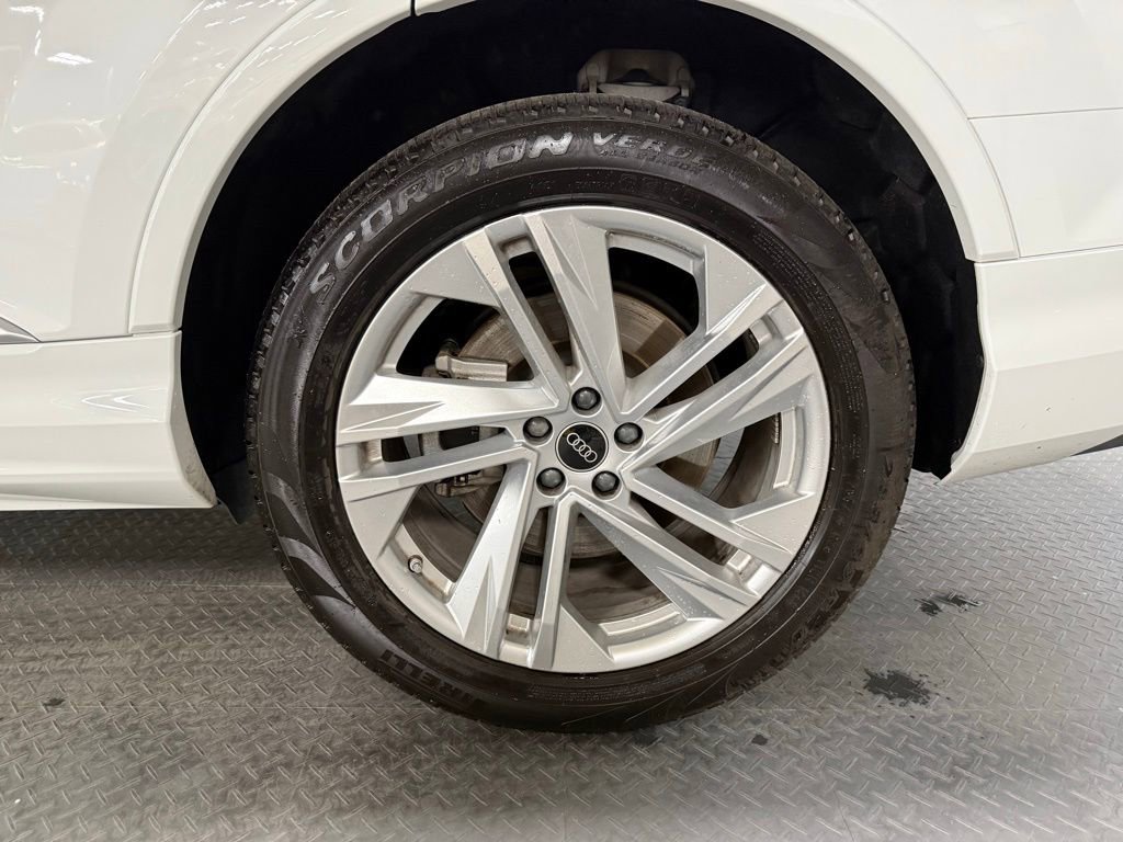 Used 2022 Audi Q7 2.0T Premium Plus AWD/4WD image 7
