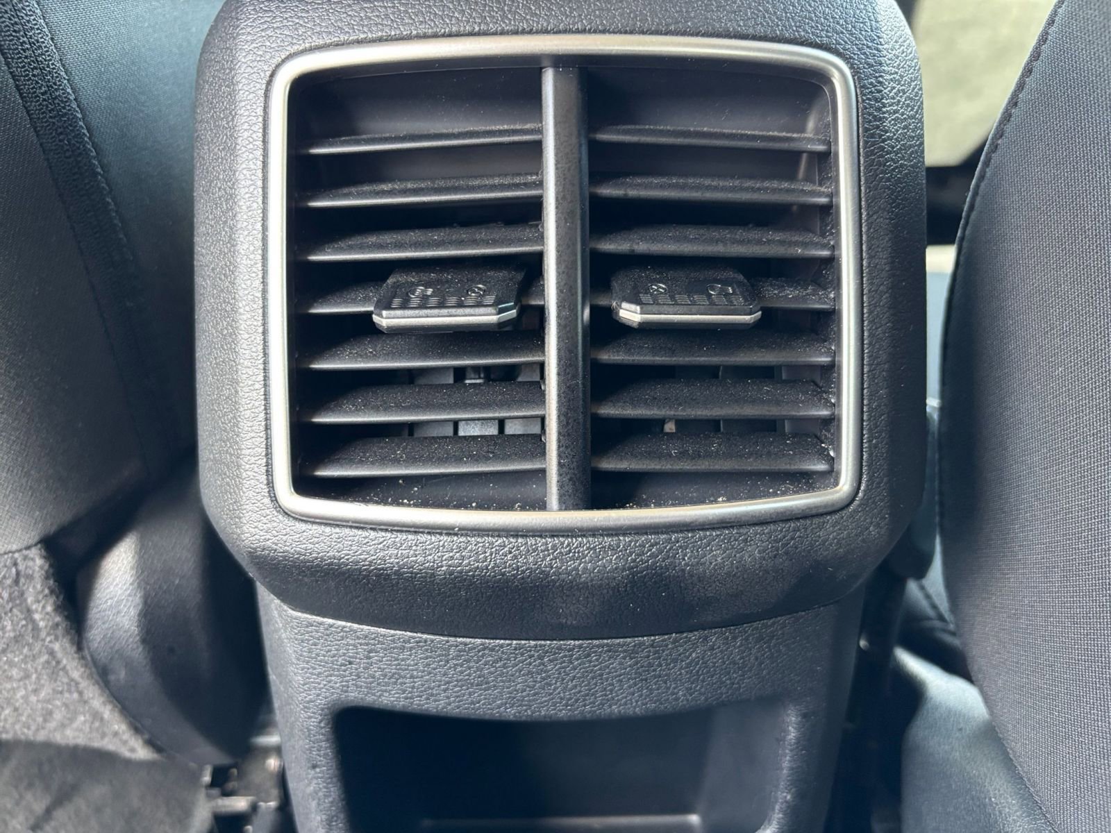 Used 2025 Kia Sportage LX FWD image 23