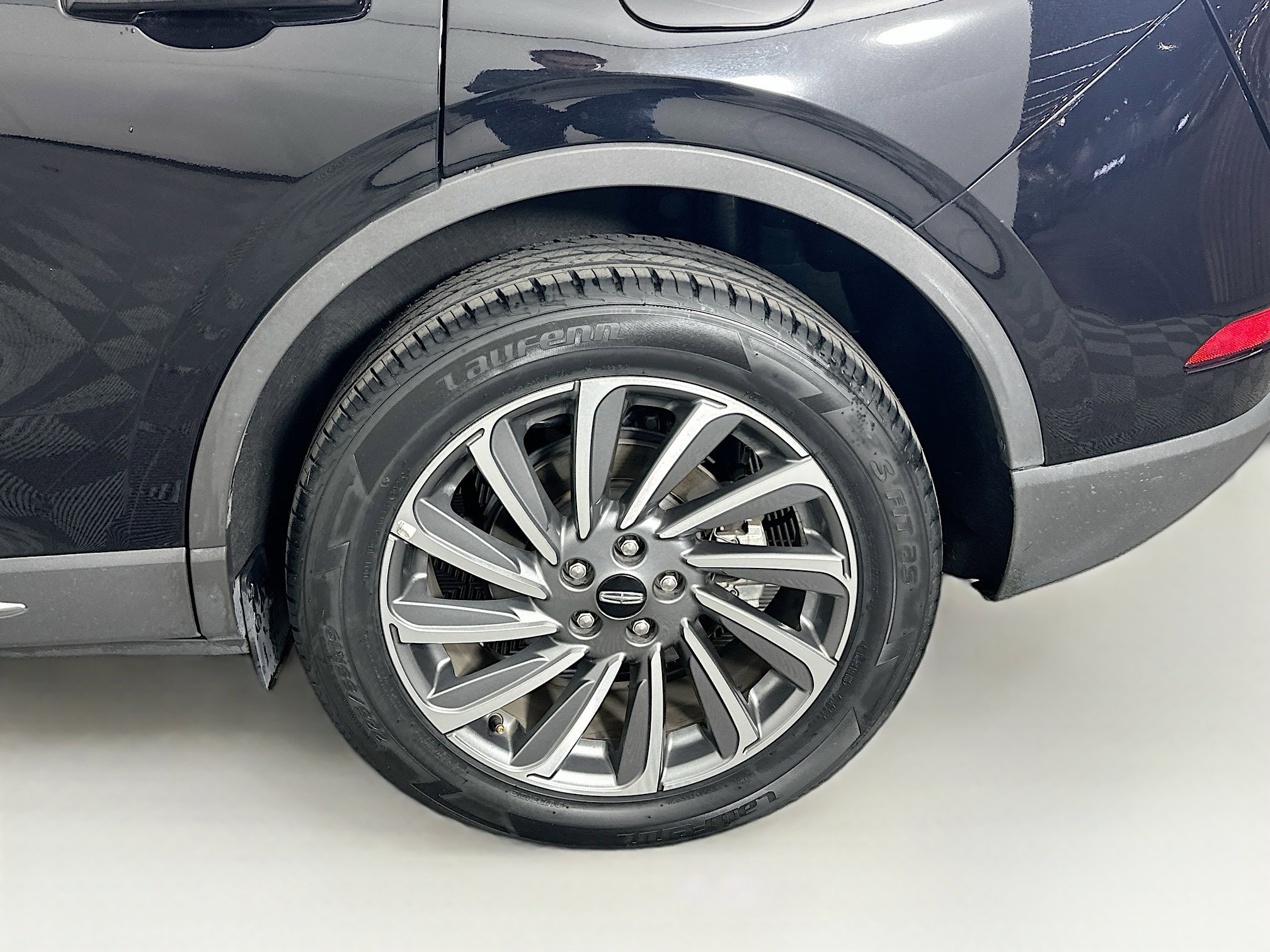 Used 2024 Lincoln Corsair Reserve w/ Equipment Group 201A image 11