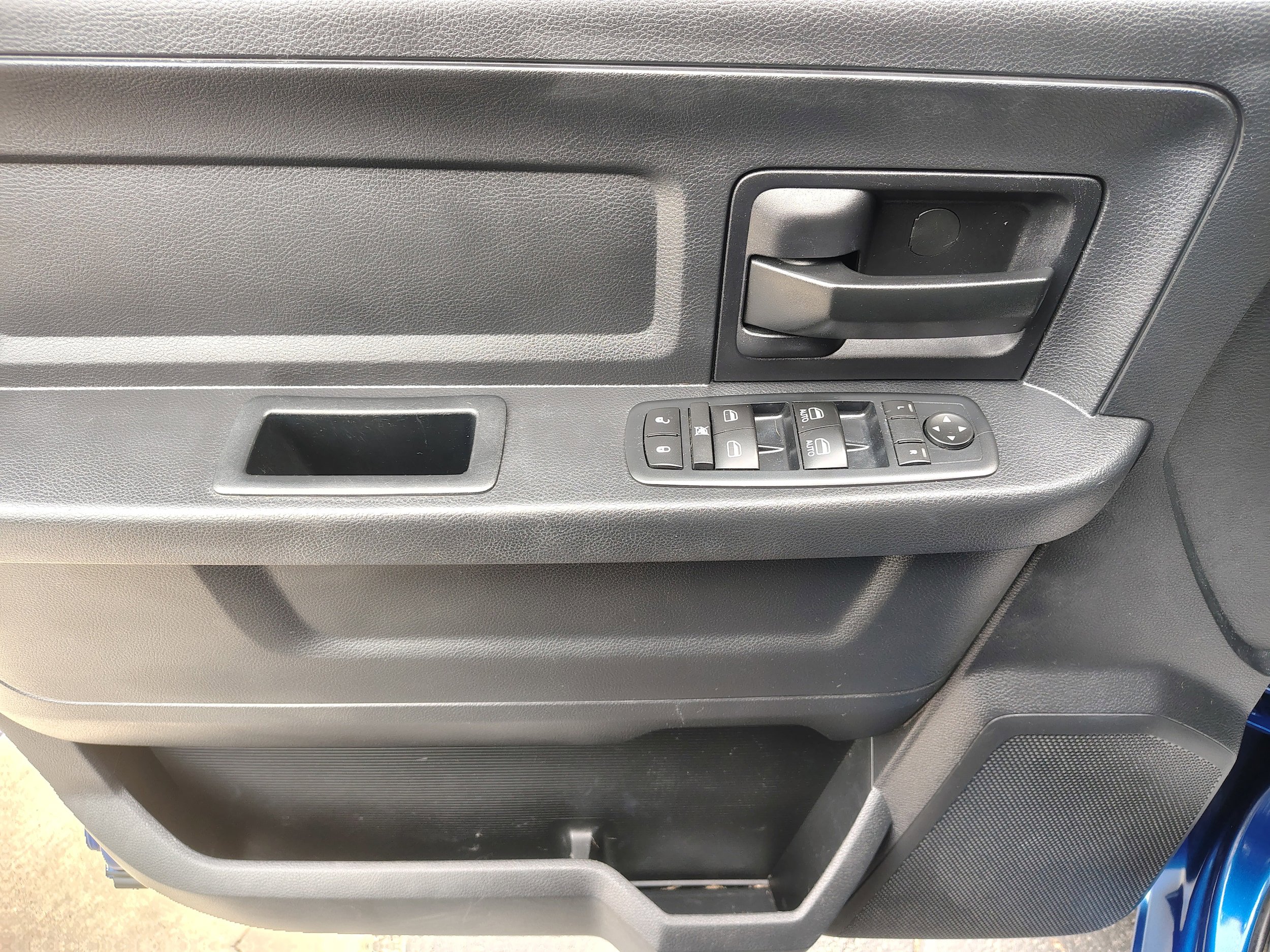 Certified 2017 RAM 1500 Express image 15