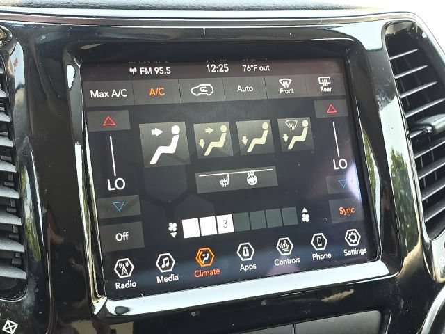 Used 2020 Jeep Cherokee Limited AWD/4WD image 30
