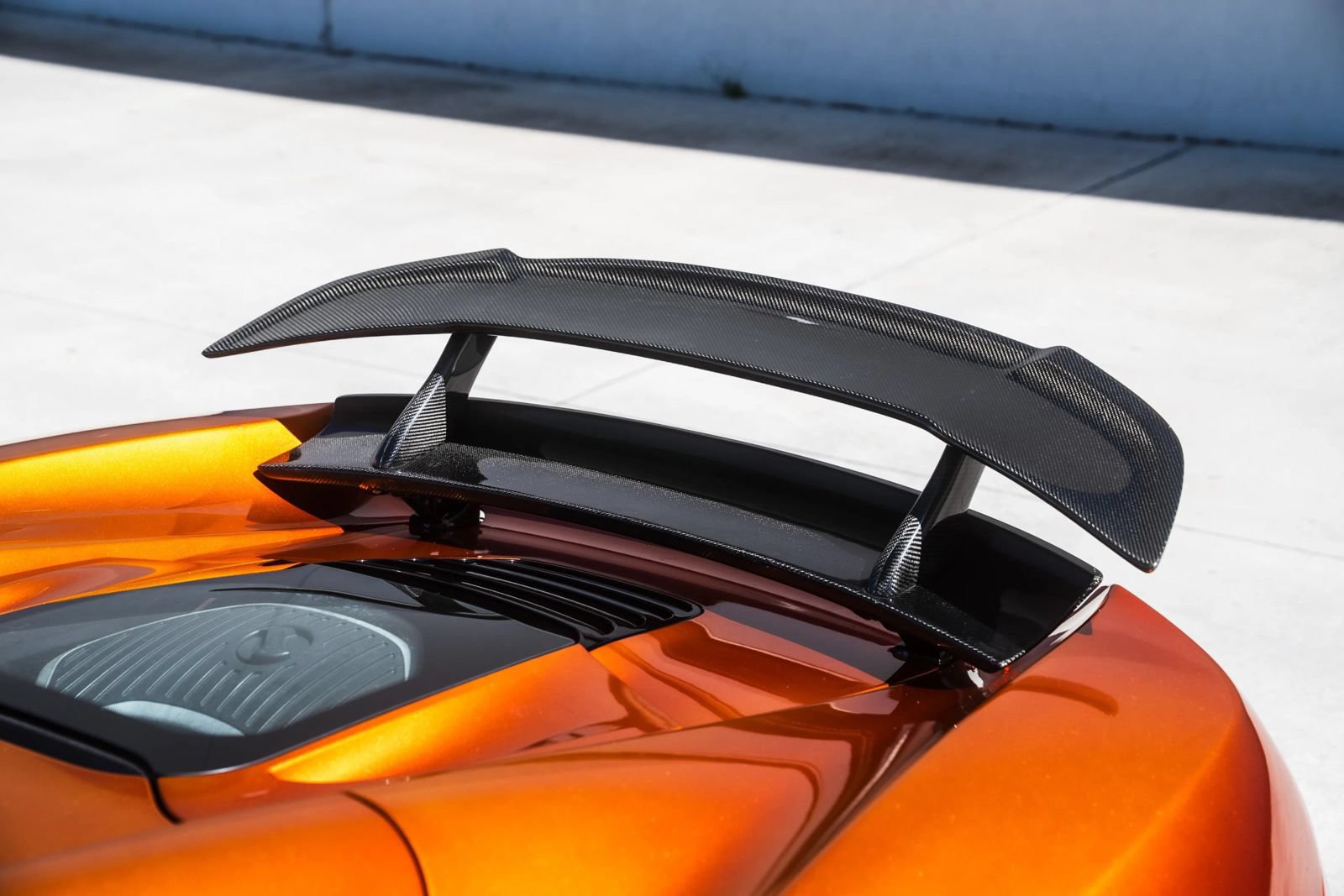 Used 2013 McLaren MP4-12C Spider RWD image 17