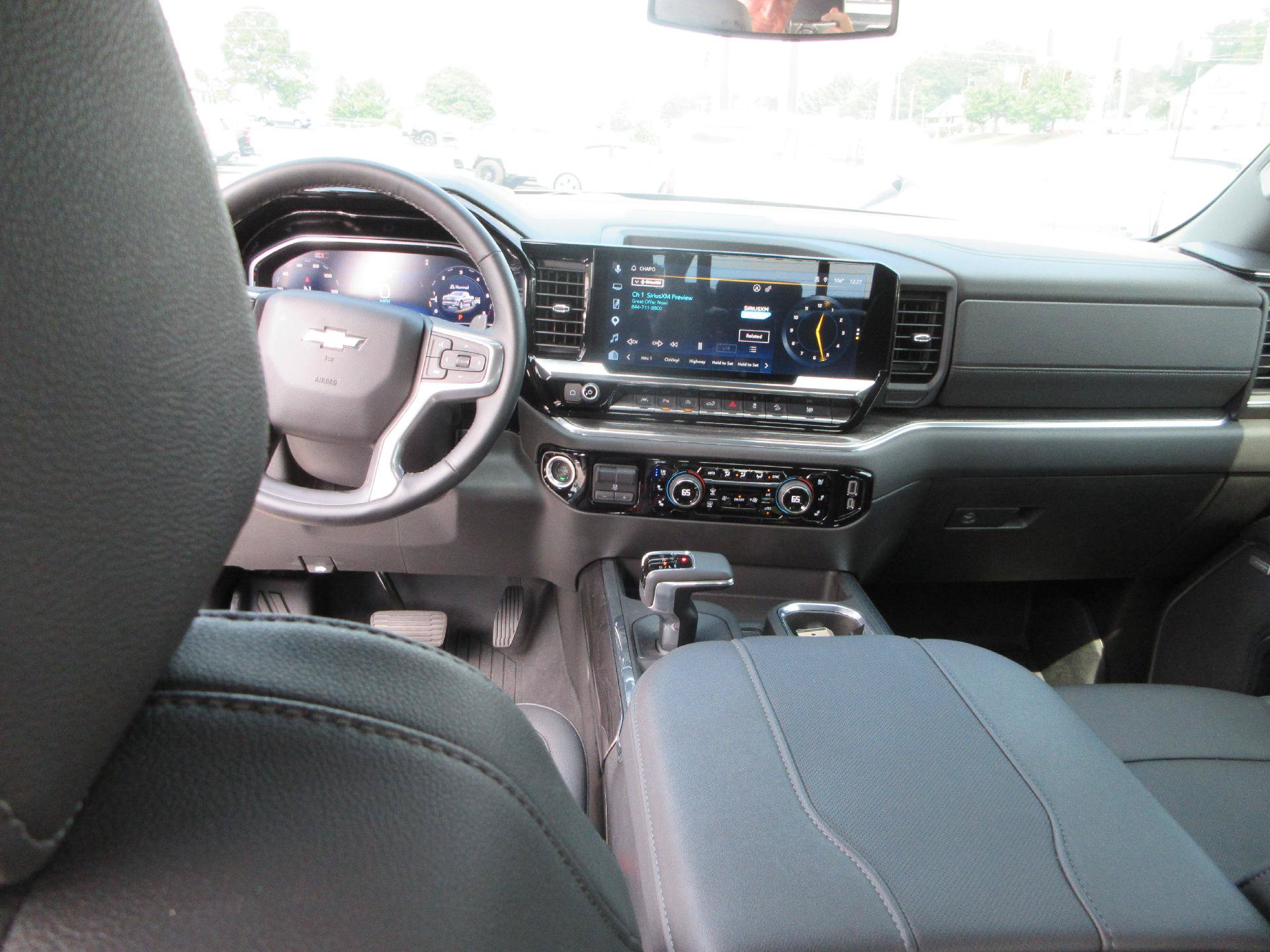 Certified 2025 Chevrolet Silverado 1500 LTZ w/ LTZ Premium Package AWD/4WD image 15