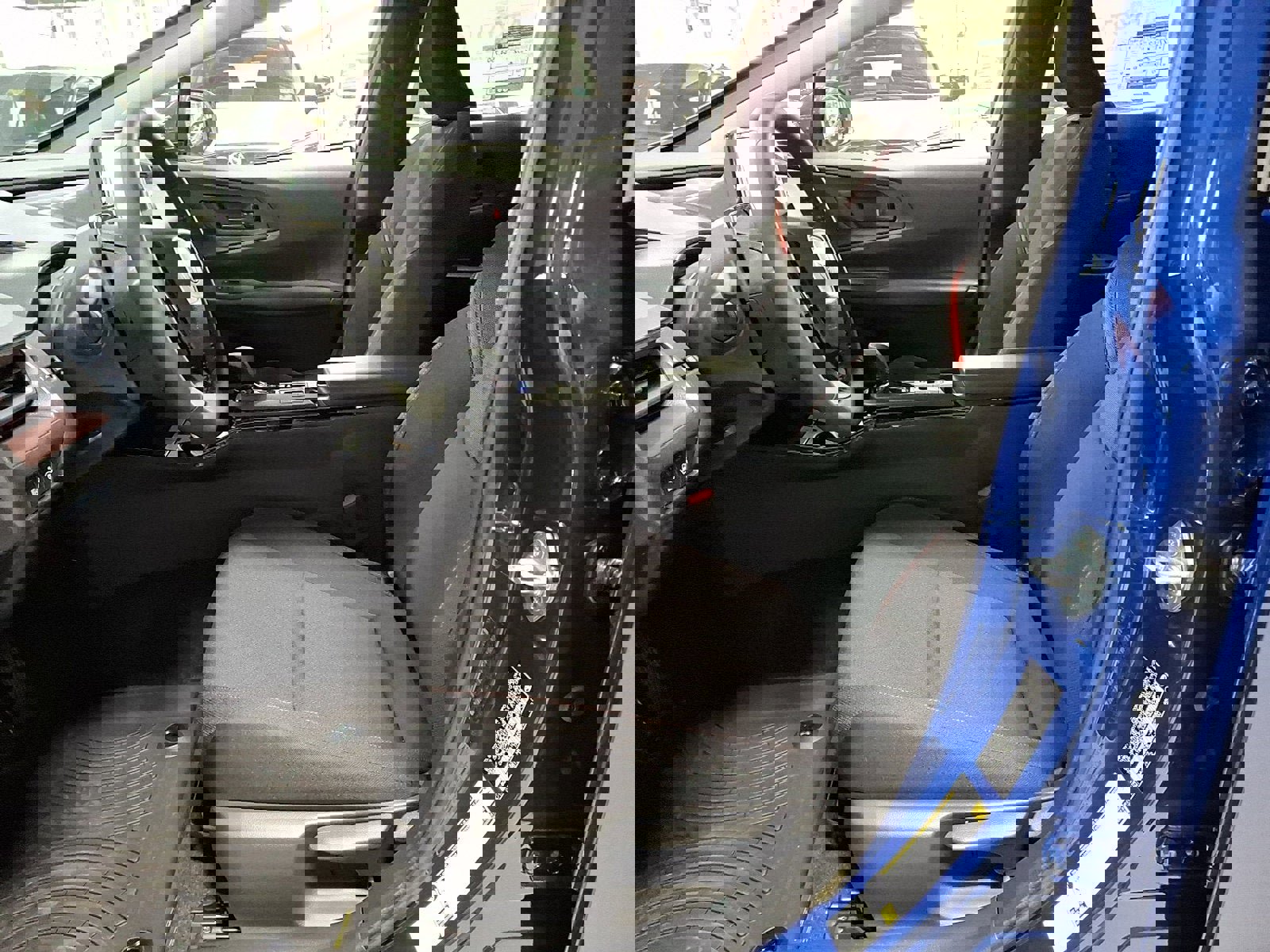 New 2026 Toyota Prius SE image 9