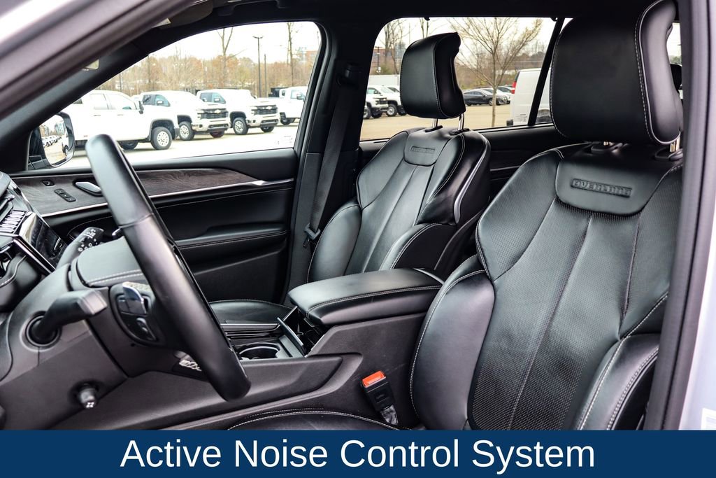 Used 2022 Jeep Grand Cherokee L Overland w/ Advanced Protech Group III image 10