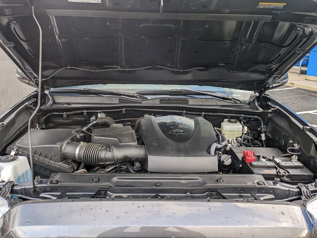 Used 2022 Toyota Tacoma TRD Off-Road image 27