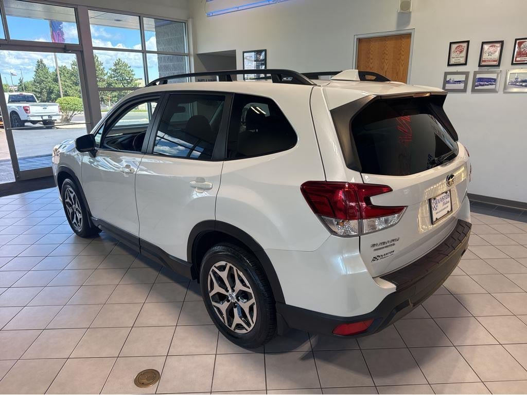 Used 2023 Subaru Forester Premium AWD/4WD image 11
