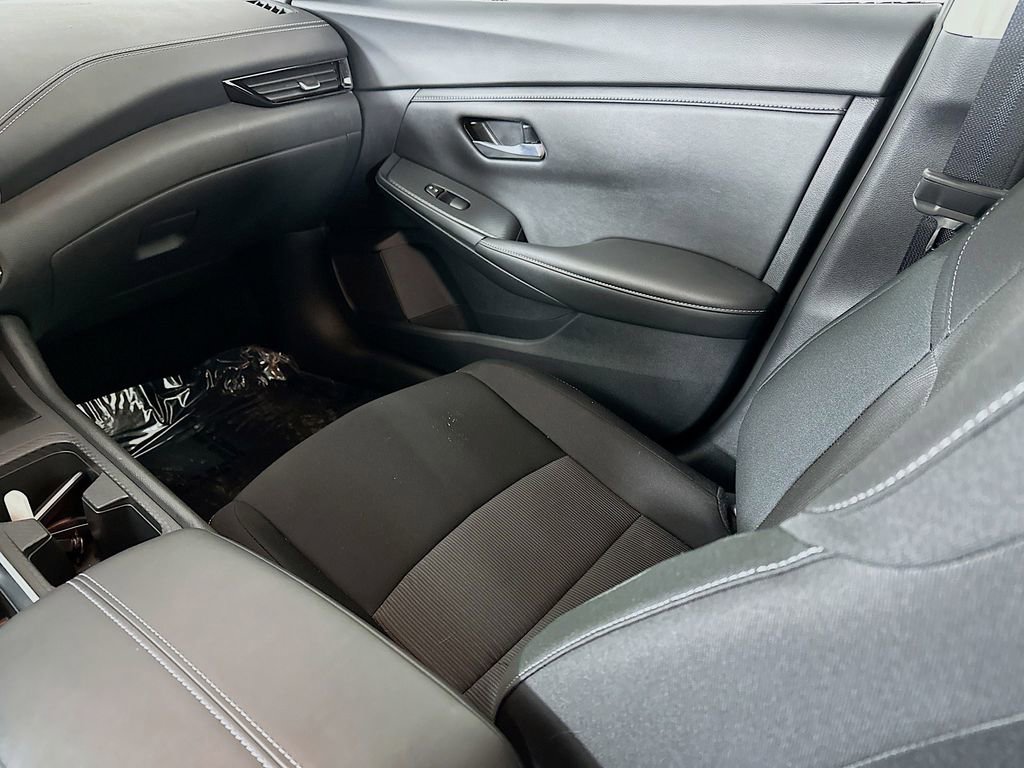 Certified 2025 Nissan Sentra SV image 30