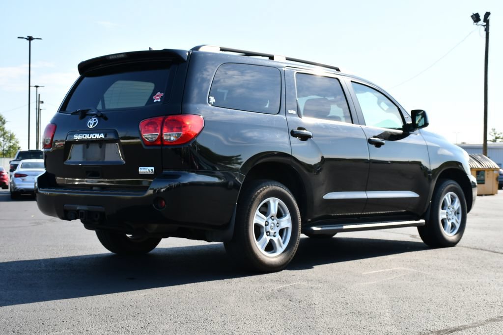 Used 2016 Toyota Sequoia SR5 AWD/4WD image 7