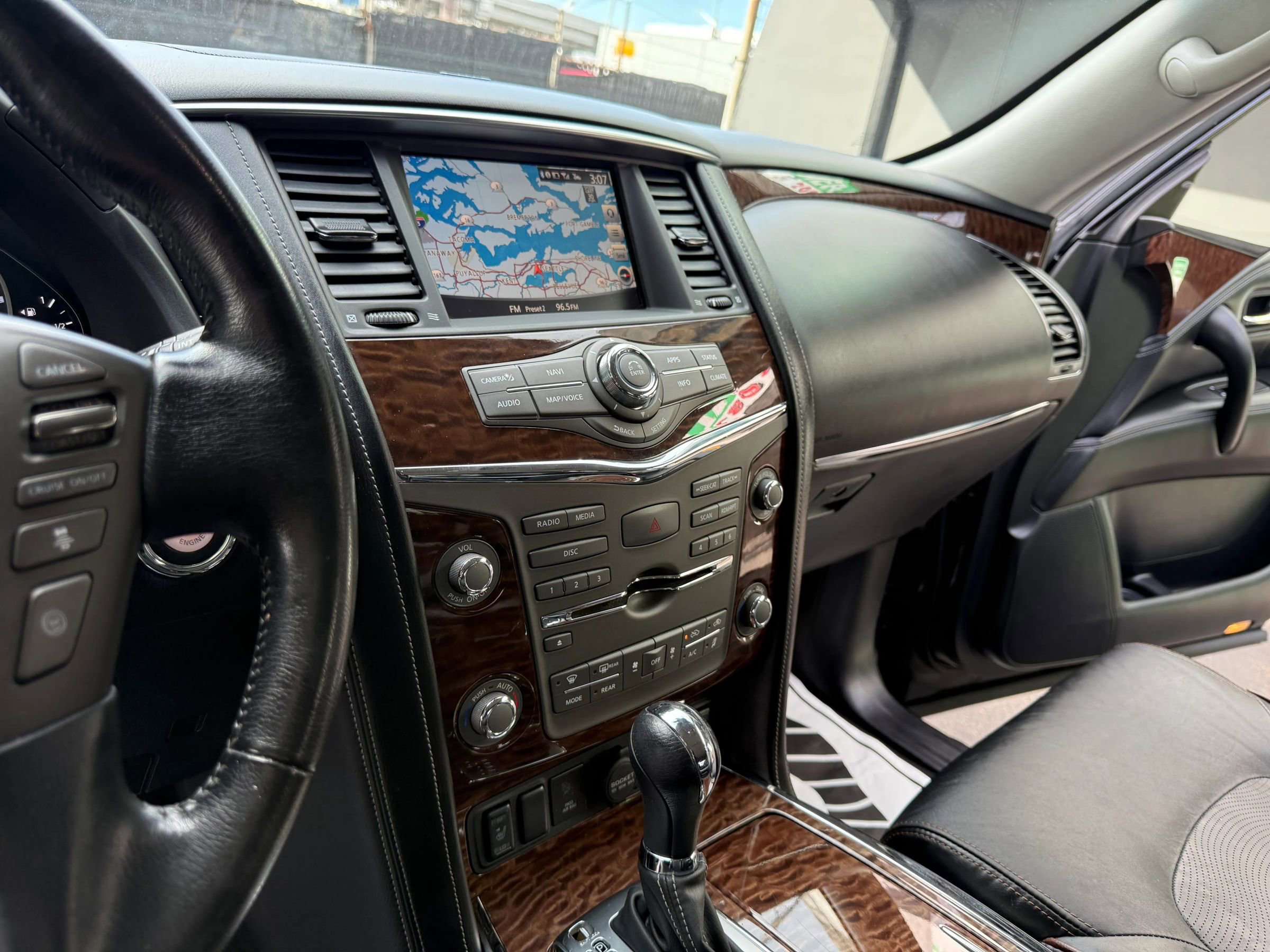 Used 2019 Nissan Armada SL w/ Premium Package AWD/4WD image 10