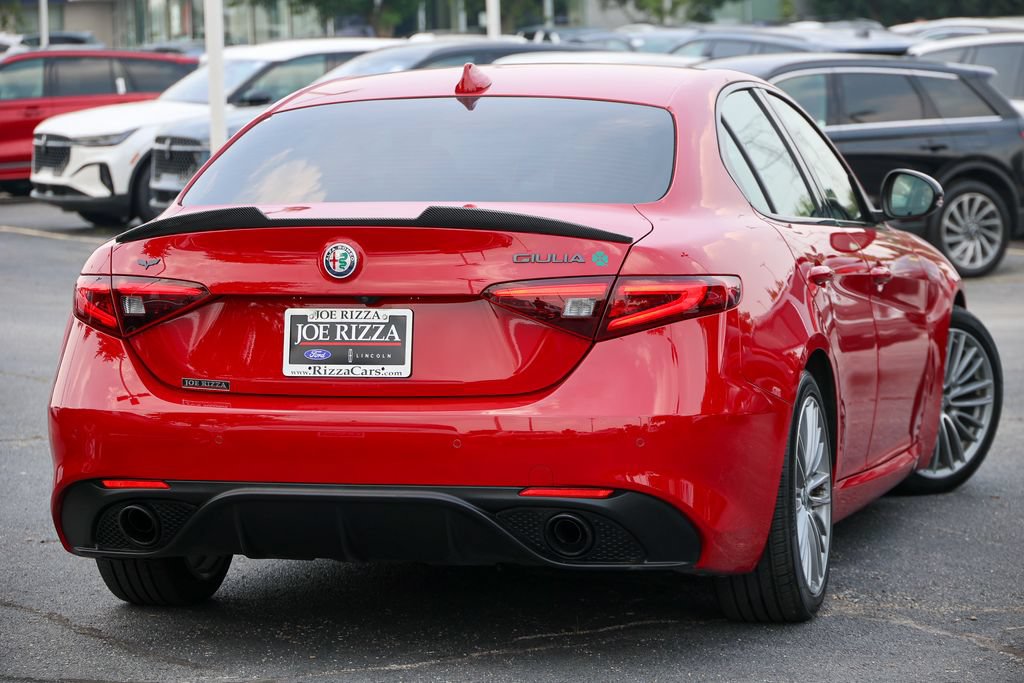 Used 2020 Alfa Romeo Giulia w/ Quick Order Package 22K Sport RWD image 35