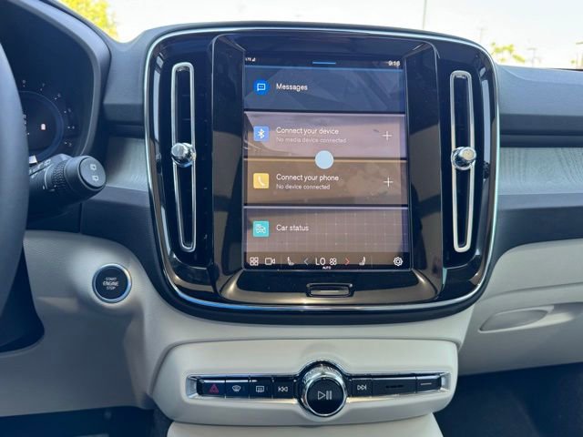 New 2025 Volvo XC40 B5 Ultra w/ Protection Package image 27