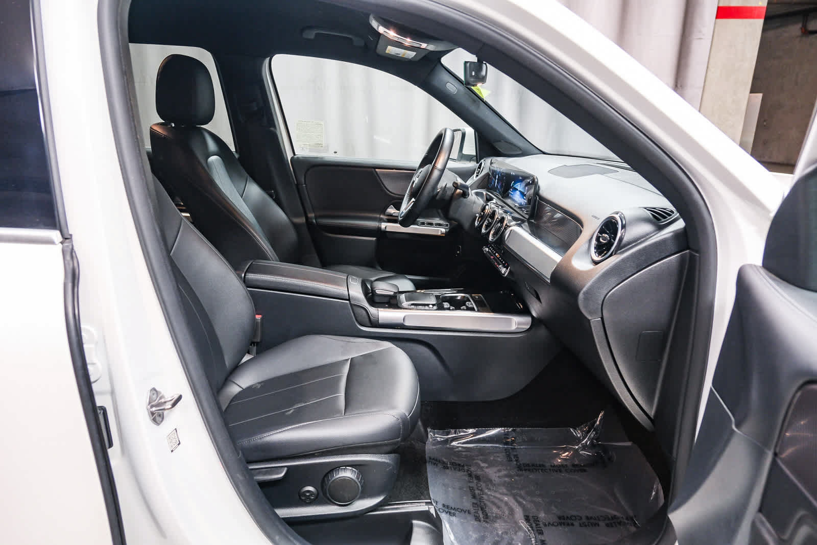Used 2022 Mercedes-Benz GLB 250 image 22