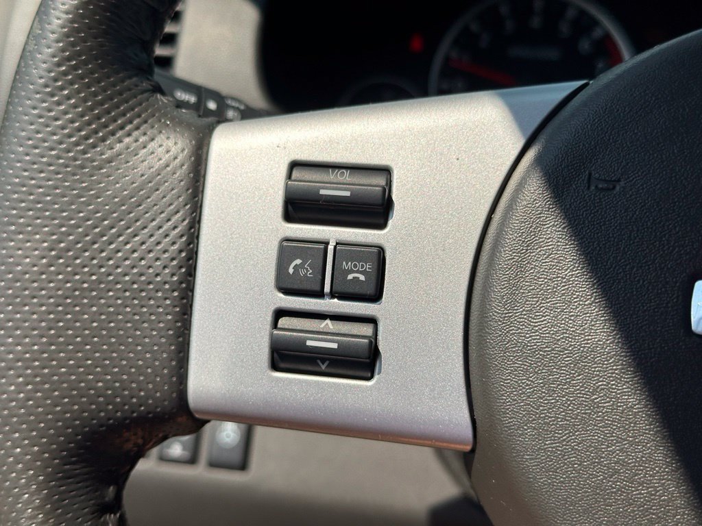 Used 2012 Nissan Pathfinder LE RWD image 33