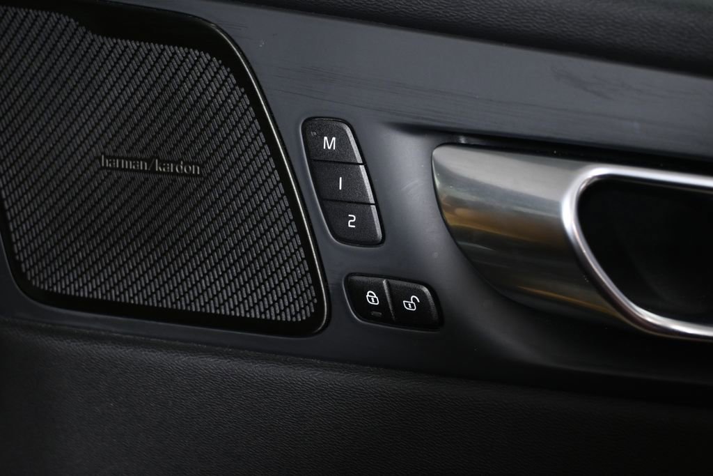 Used 2021 Volvo XC60 T5 Inscription w/ Climate Package image 36