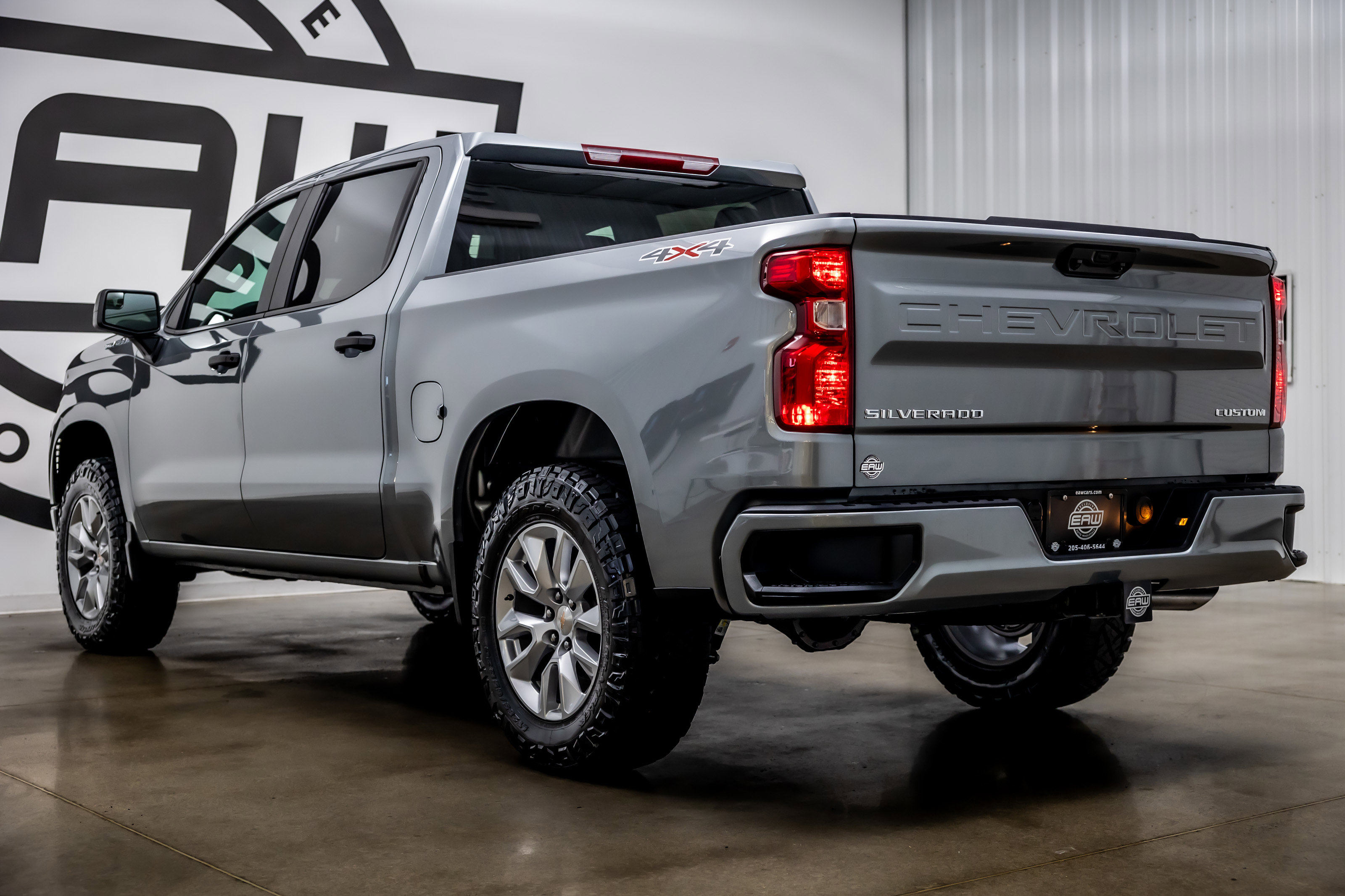 Used 2025 Chevrolet Silverado 1500 Custom image 32