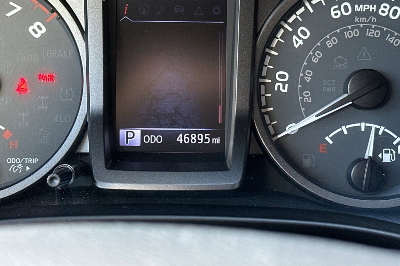 Used 2018 Toyota Tacoma TRD Sport w/ Technology Package image 23