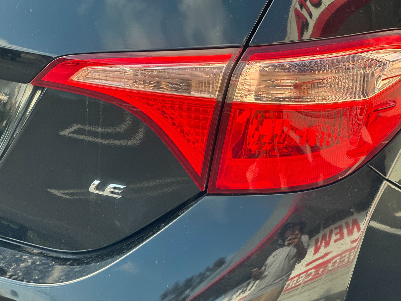Used 2017 Toyota Corolla LE FWD image 22