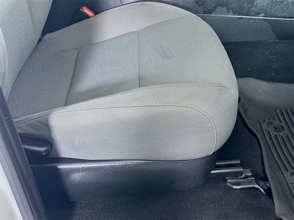 Used 2019 Toyota Tacoma SR image 24