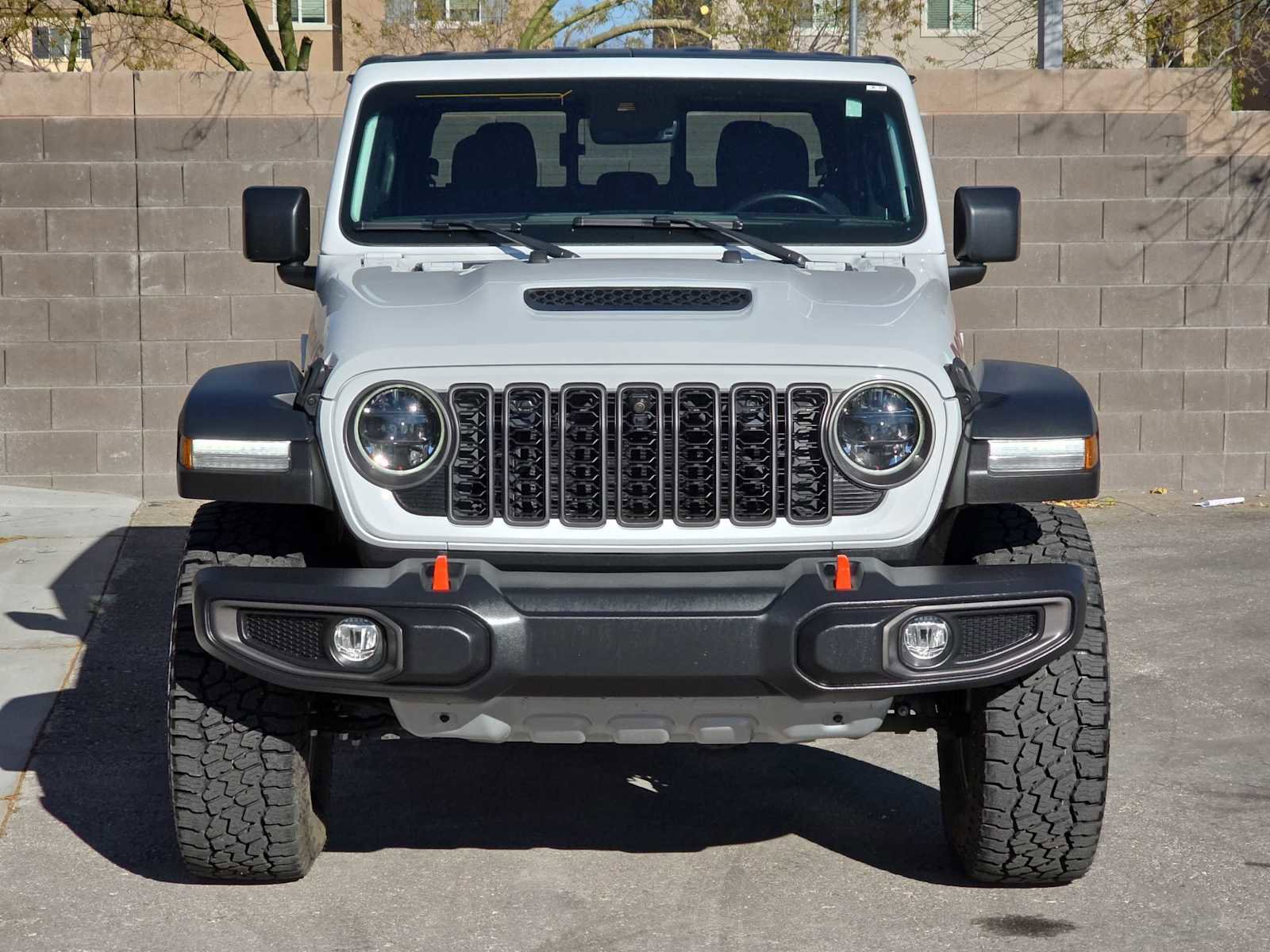 Certified 2024 Jeep Gladiator Mojave w/ Technology Group image 4