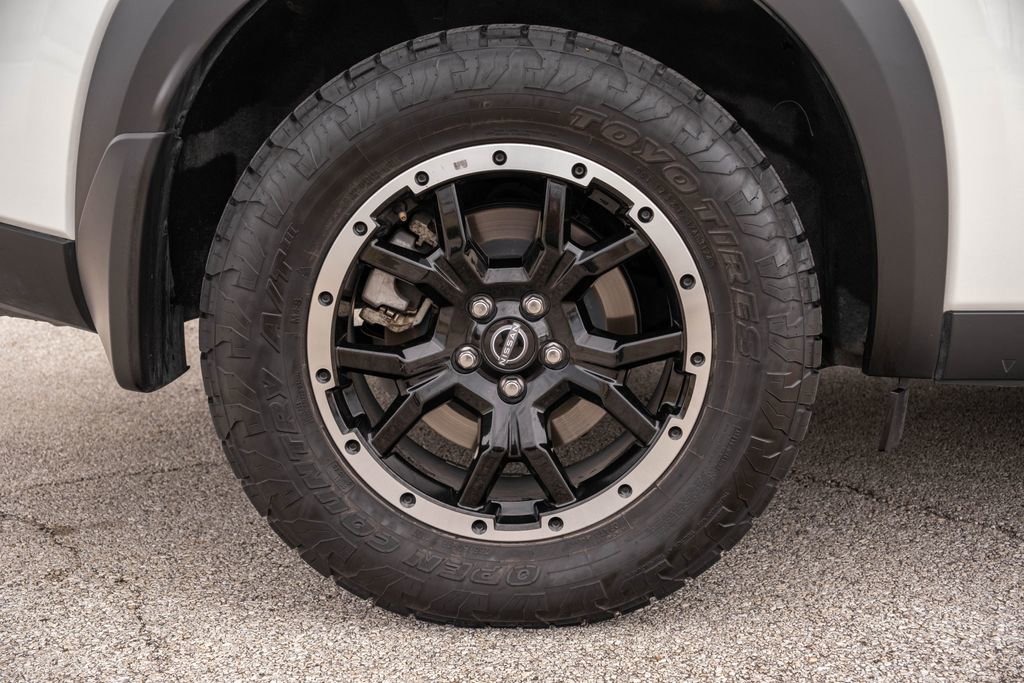 Used 2025 Nissan Pathfinder Rock Creek AWD/4WD image 9