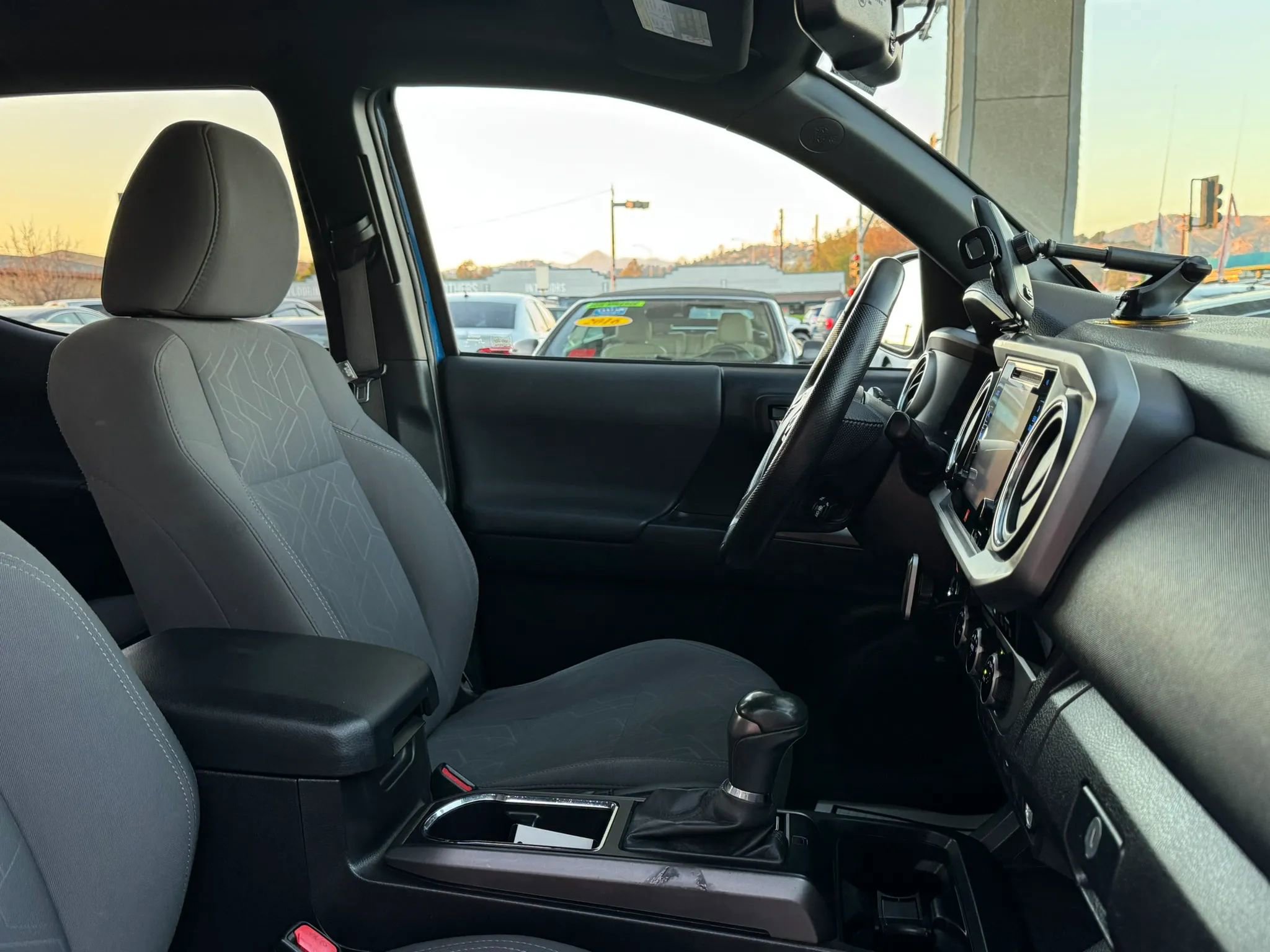 Used 2016 Toyota Tacoma TRD Sport RWD image 17