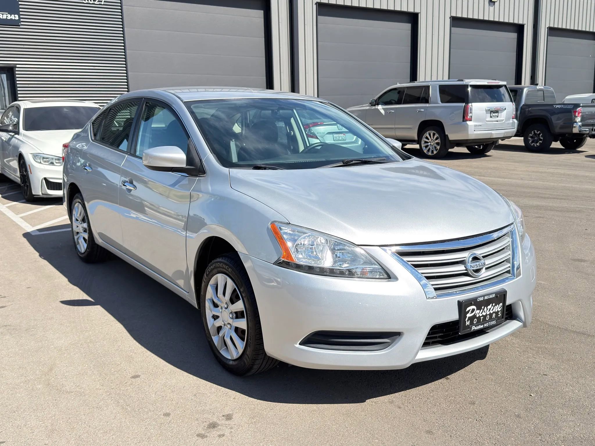 Used 2014 Nissan Sentra SV w/ SV Driver Package FWD image 2
